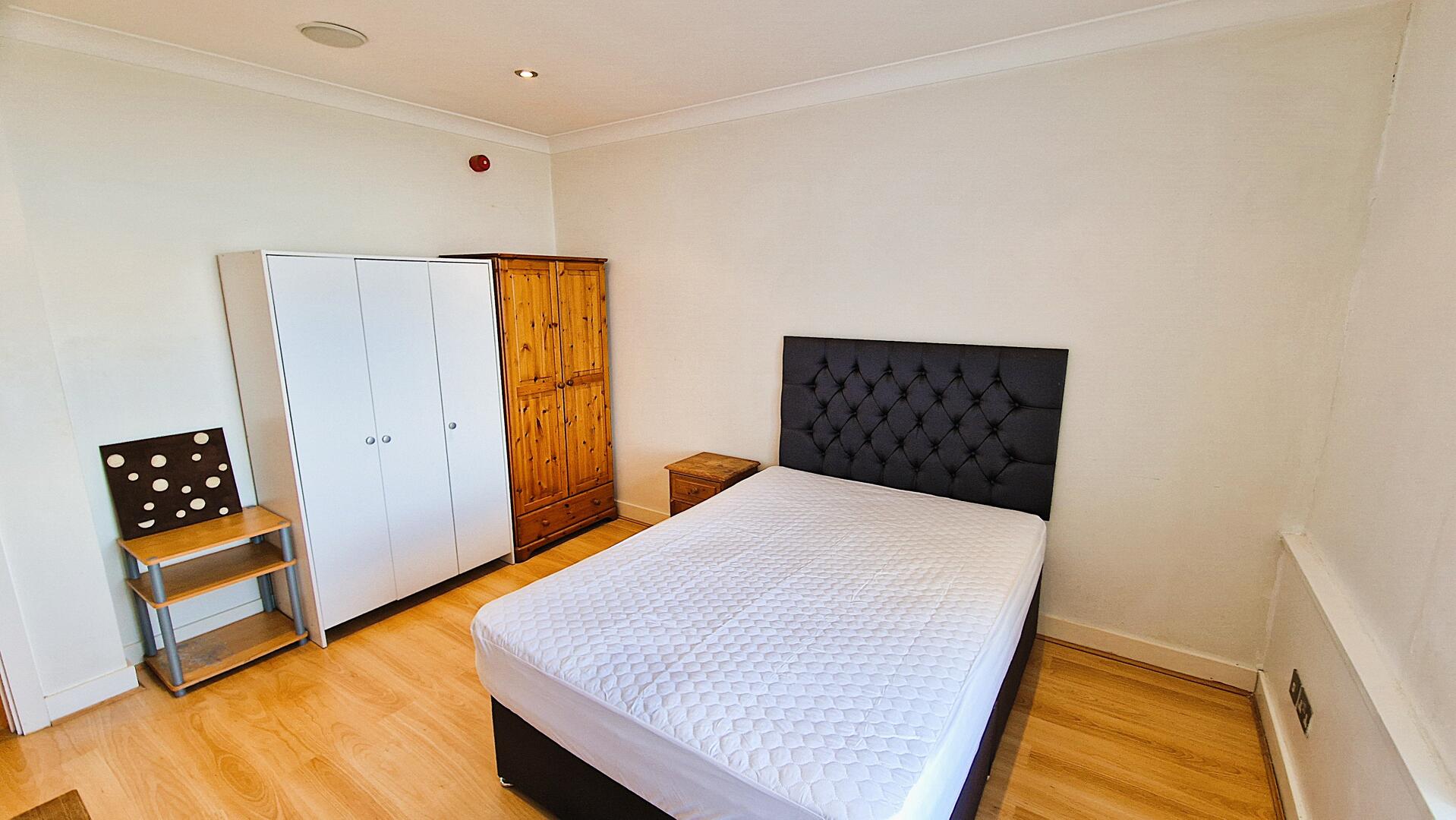 City Heights, 2206 Victoria Bridge Street  Salford